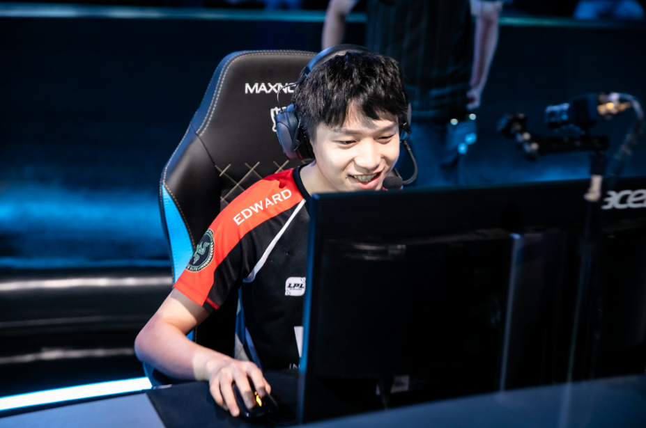 九游游戏-BDS翻盘G2，Perkz三分雨点燃全场